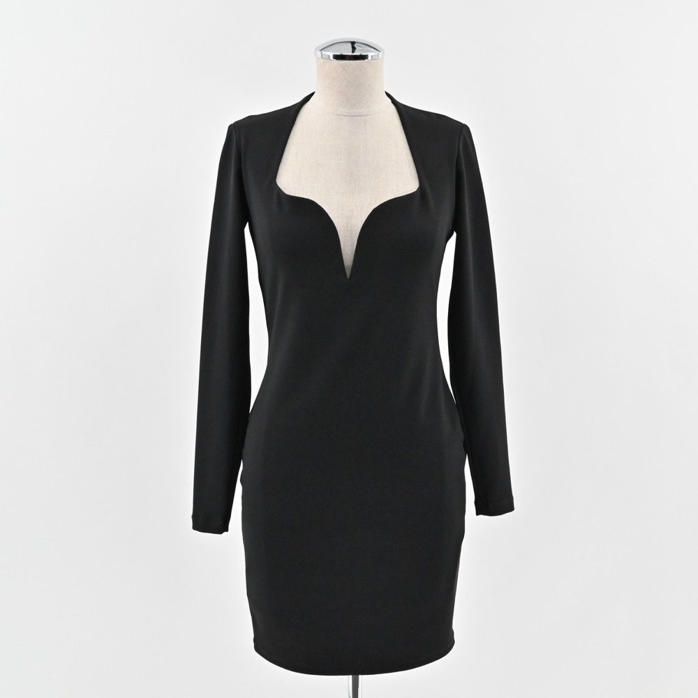 Nookie Madonna Long Sleeve Mini Dress Size M Black Sweetheart Neckline Fitted